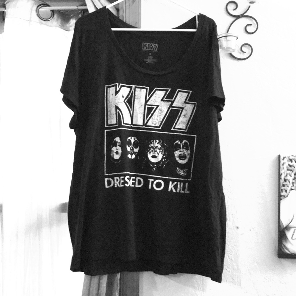 Kiss shirt